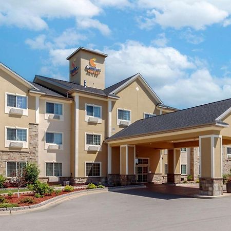 Comfort Suites Johnson Creek Conference Center Εξωτερικό φωτογραφία