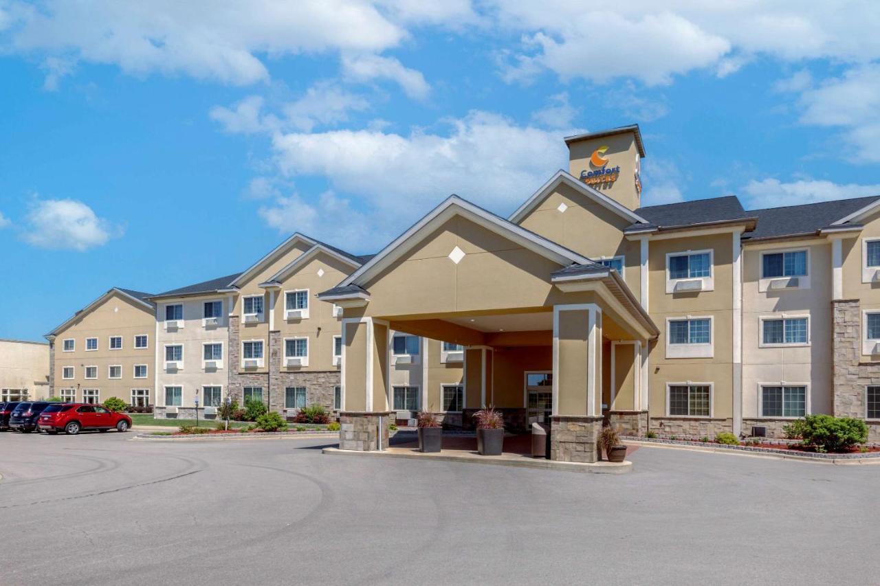 Comfort Suites Johnson Creek Conference Center Εξωτερικό φωτογραφία