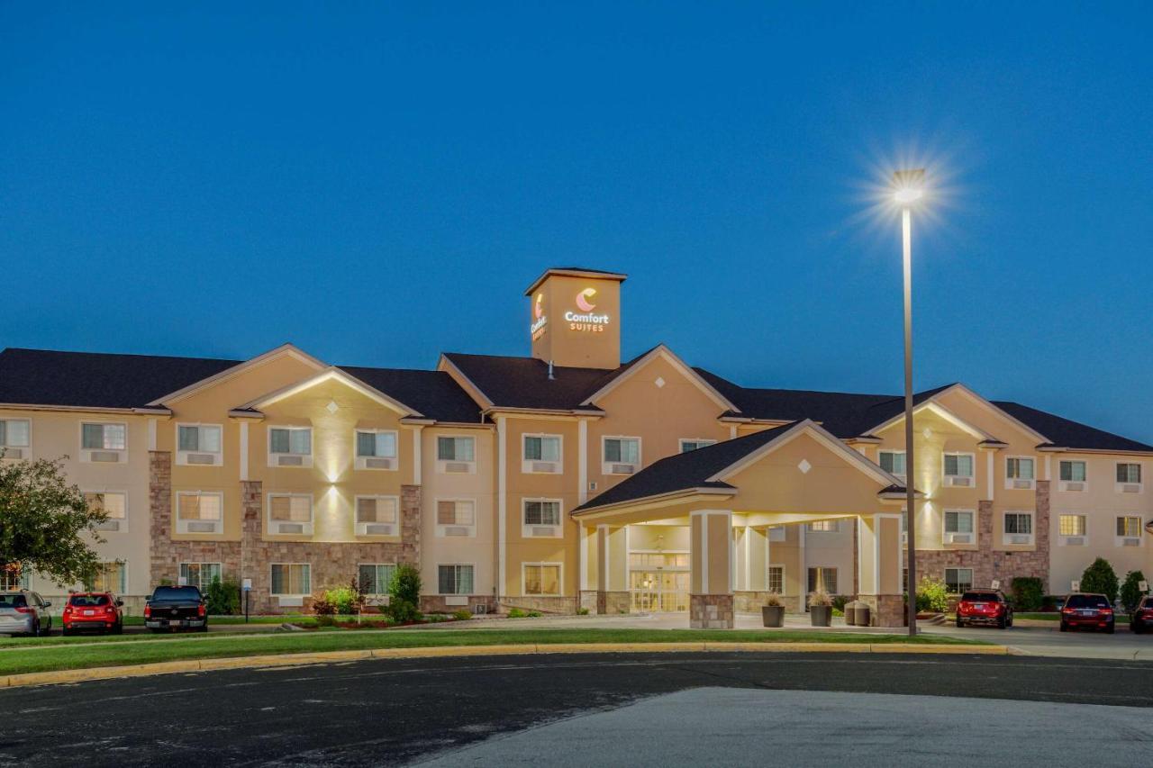 Comfort Suites Johnson Creek Conference Center Εξωτερικό φωτογραφία