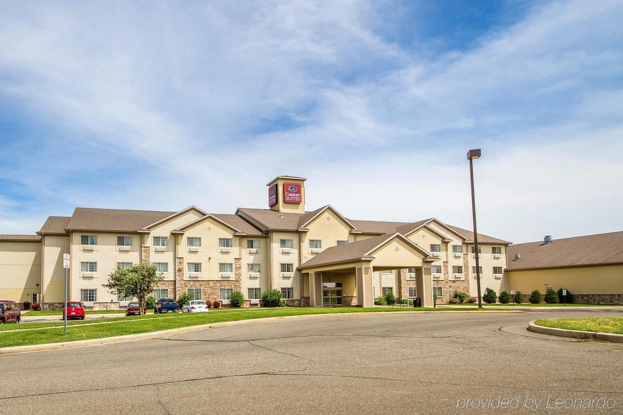 Comfort Suites Johnson Creek Conference Center Εξωτερικό φωτογραφία